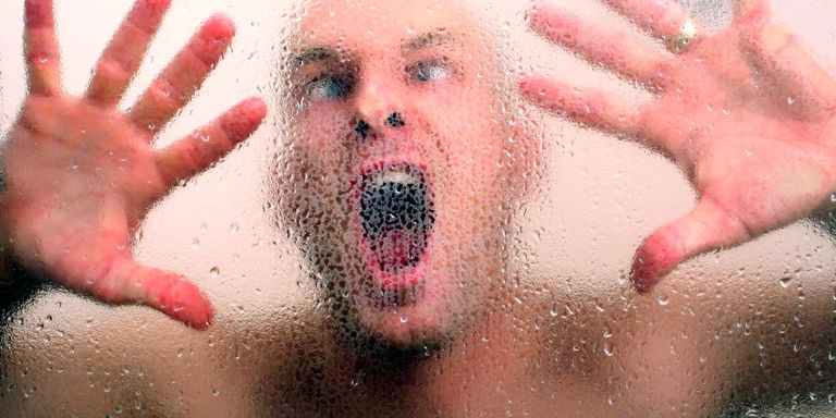 Vask dusjhodet for å unngå Legionella