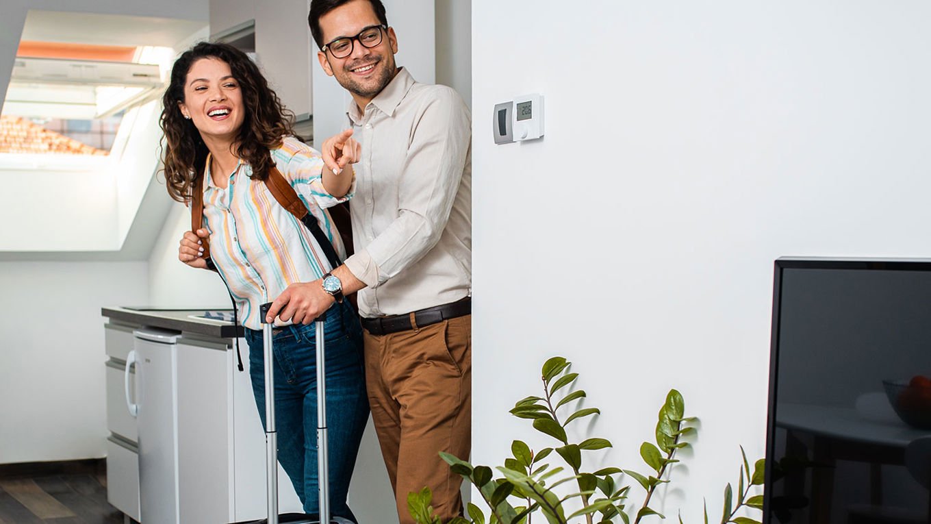 Et par som leier en leilighet