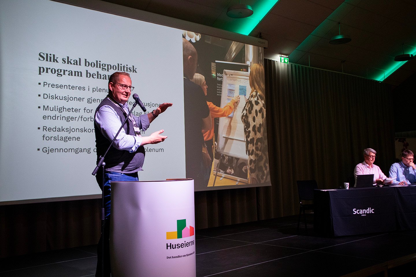 Carsten Pihl åpner behandlingen av det boligpolitiske programmet for Huseierne 2025