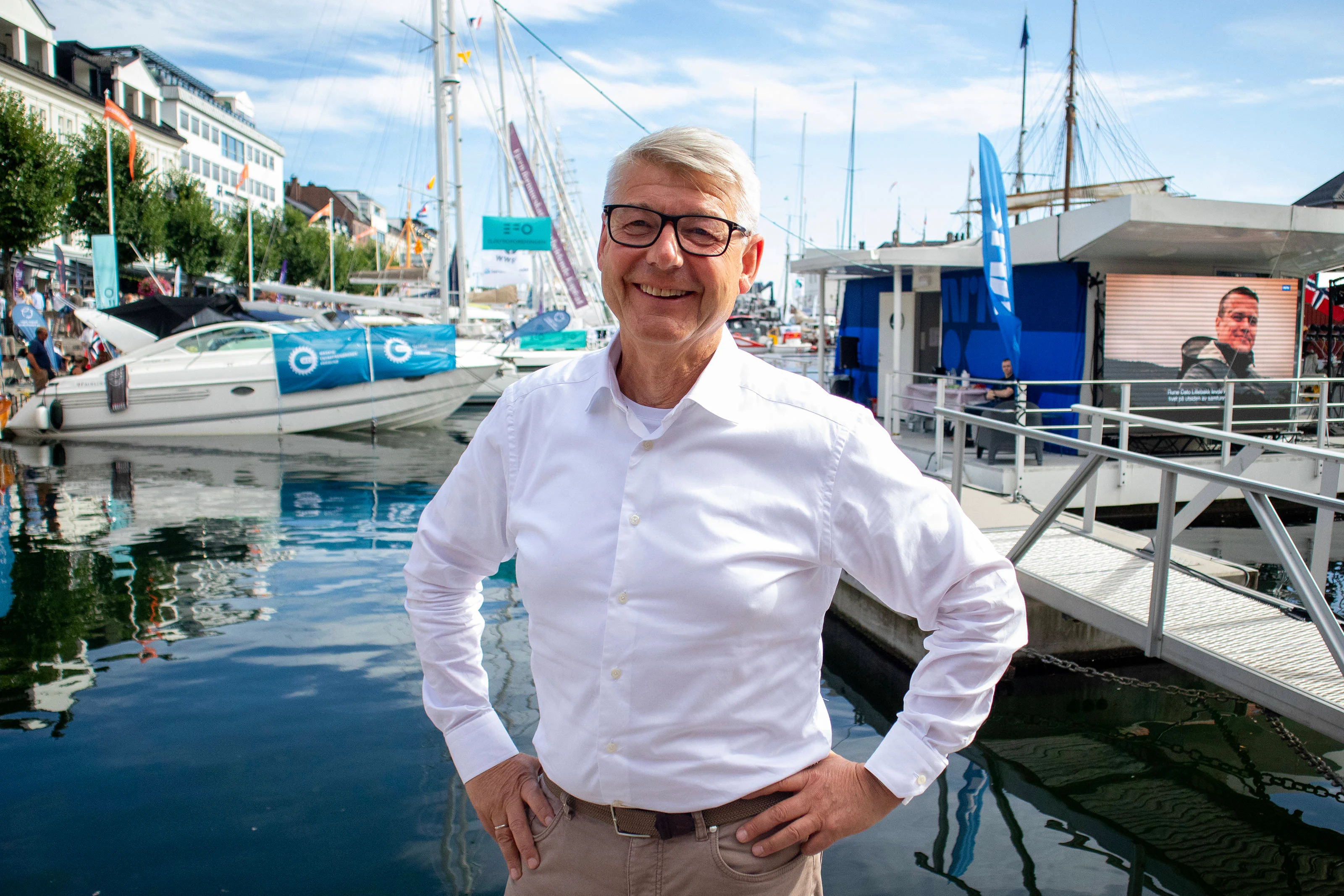 Morten Andreas Meyer på brygga i Arendal