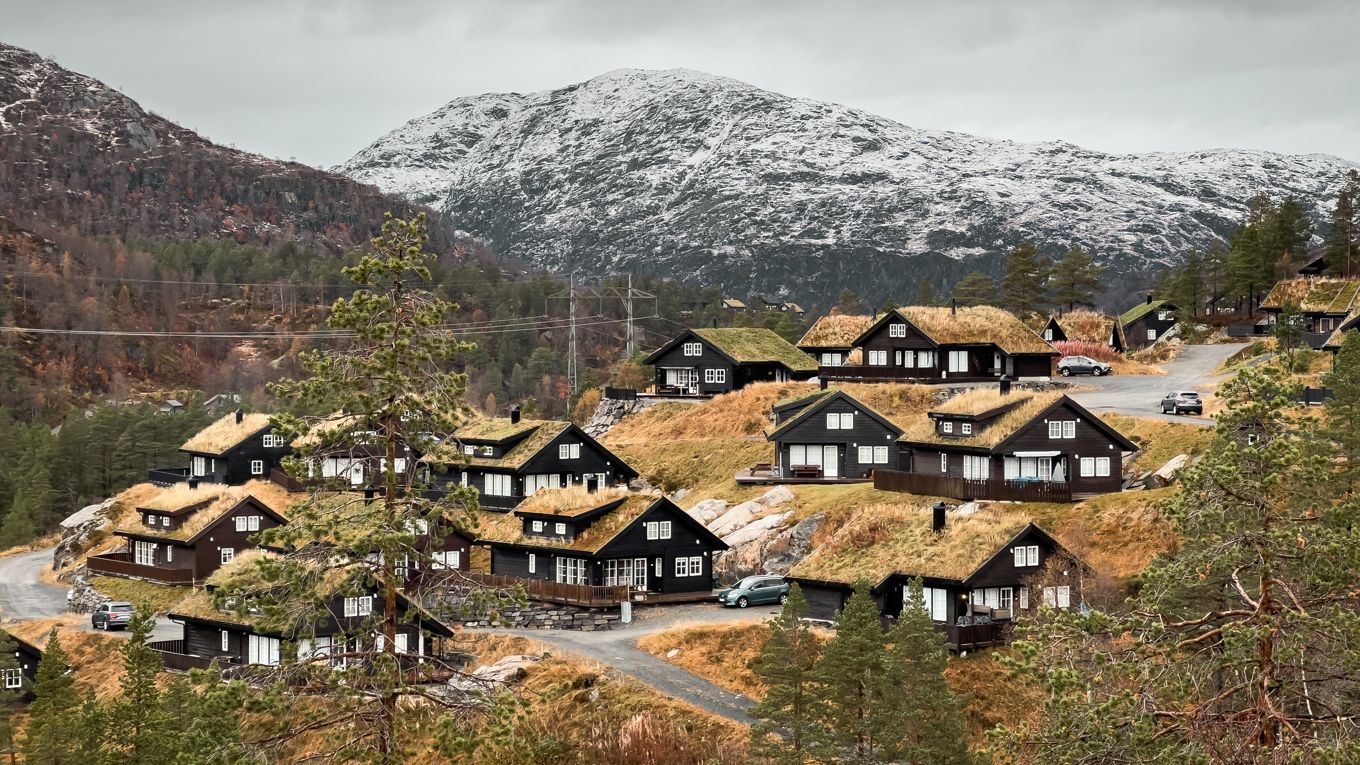 Idyllen kan fort formørkes av krangling om familiehytta. Klare avtaler og tydelig kommunikasjon fra den eldste generasjonen kan begrense problemene.