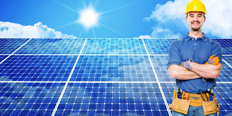 Strøm blir dyrere og flere er bevisste på klimaendringer. Det kan være årsaken til at etterspørselen etter solceller er i sterk fremgang.