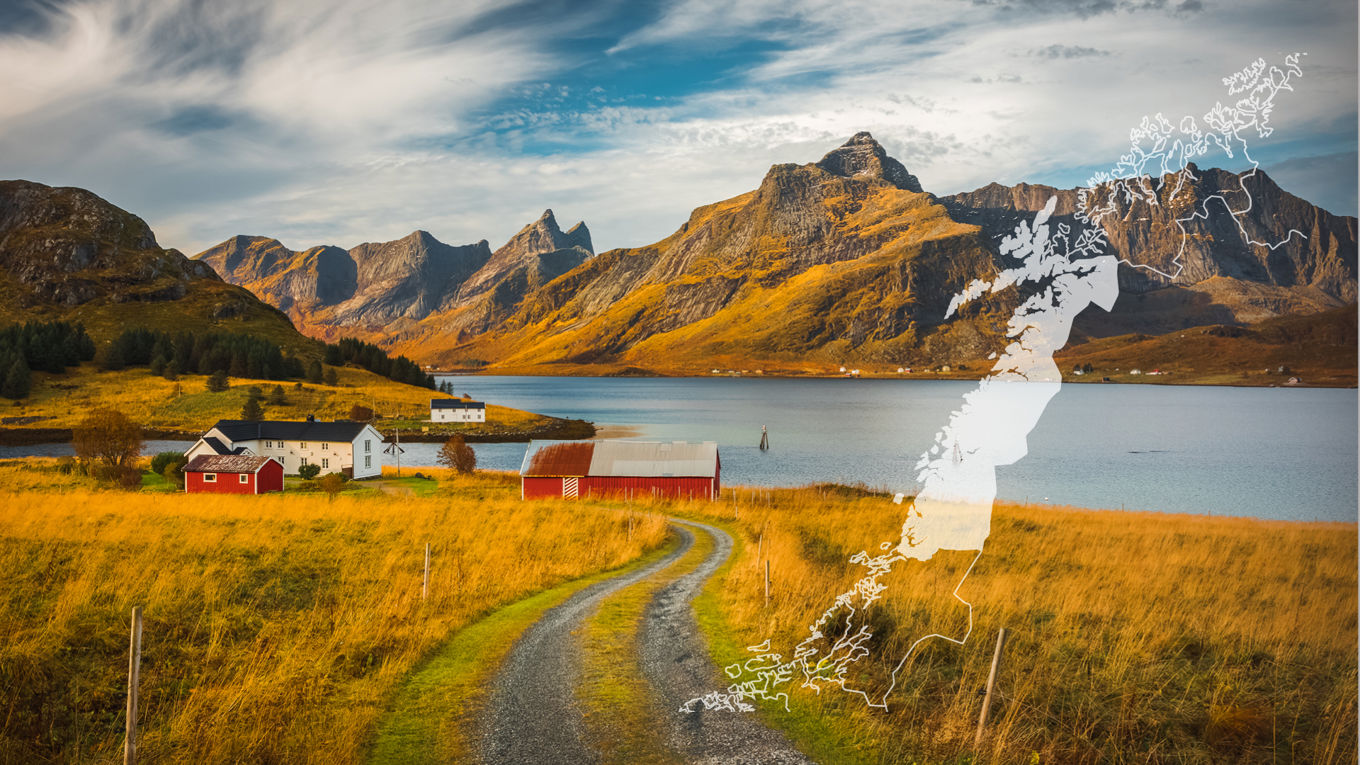 Foto av en klynge med hus med fjord og fjell i bakgrunnen. Grafikk av kart med Nordland distrikt markert i hvitt.