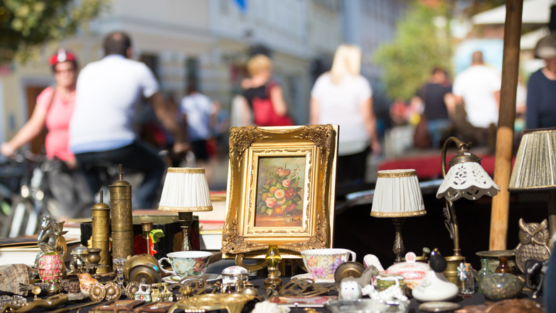 VÅRTEGN: Vår er loppemarkedtid. Skal du gjøre noen gode kjøp, kan det lønne seg å være tidlig ute. Foto: ScanStockPhoto