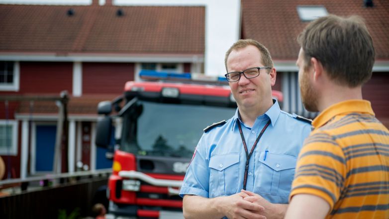 Overingeniør Ole-Johan Rygh ved Asker brannstasjon viser deg den enkle veien til brannøvelse hjemmme i videoen under. Foto: Thomas Haugersveen.